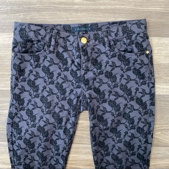 Juicy Couture Mid-Rise Bootleg Skinny Grey & Black Floral Jeans | Size 29 - Picture 5 of 14